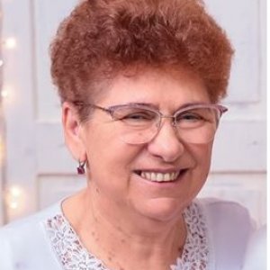 Anna Boros